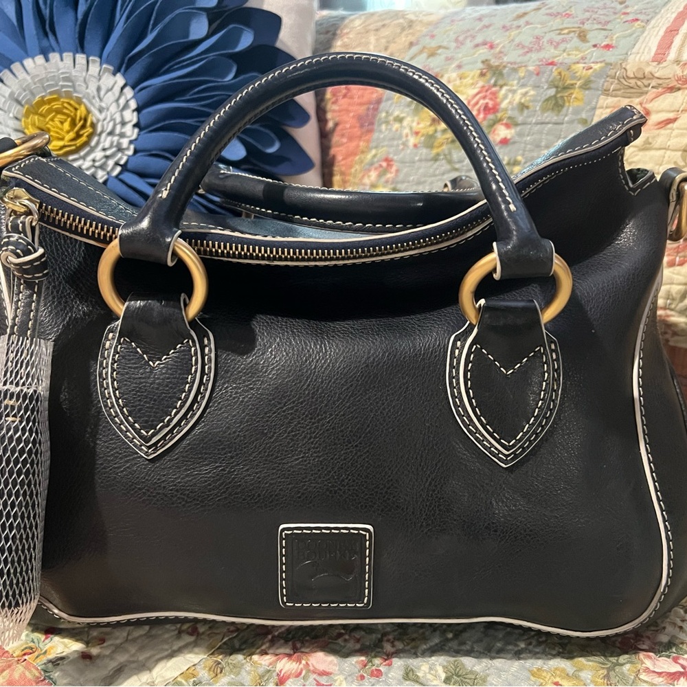 Dooney & Bourke Medium Florentine Navy Savannah